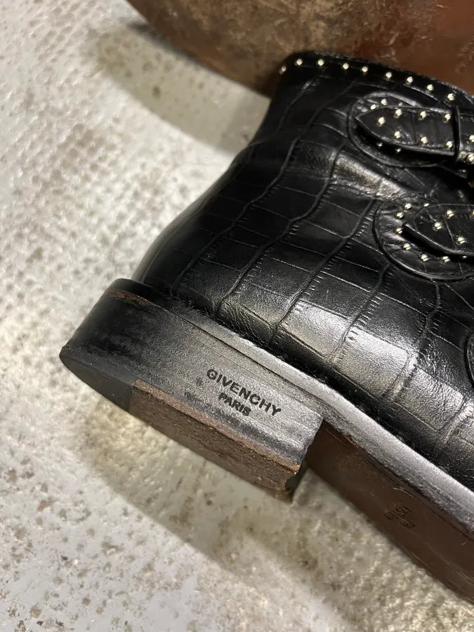 Givenchy Straps Studded Black Leather Boots LGYFUOJ 6