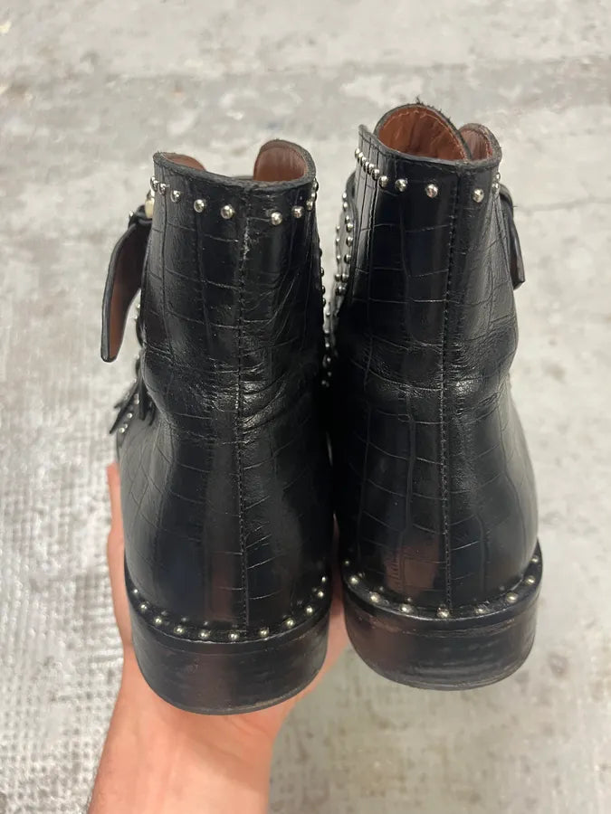 Givenchy Straps Studded Black Leather Boots LGYFUOJ 7