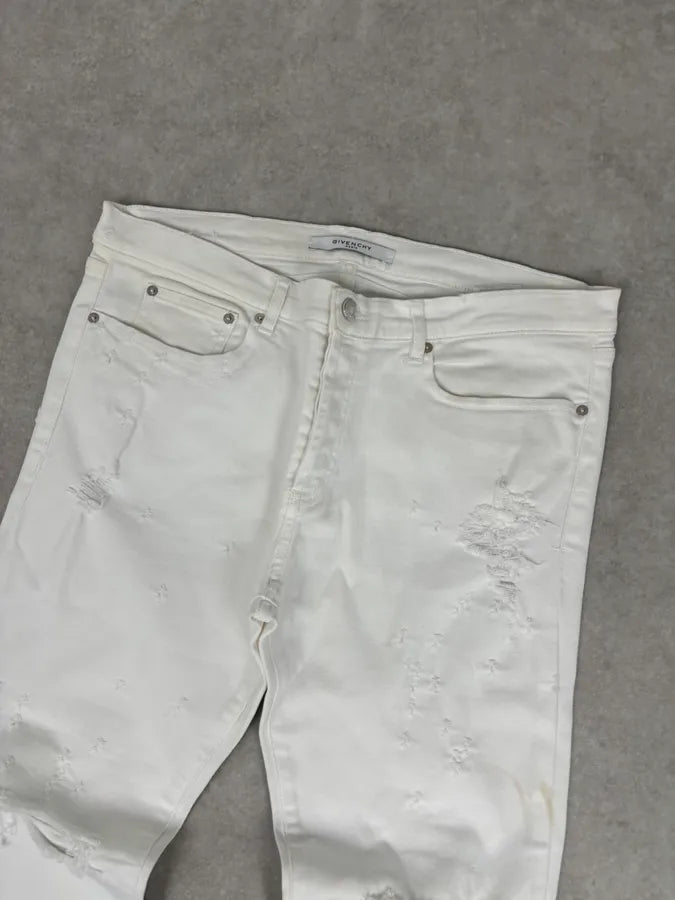 2010s Givenchy White Distressed Denim Jeans zpZacdZ 4