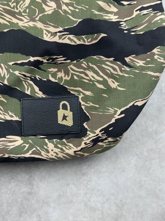 Golden Goose Black & Olive Tiger Camo Travel Bag HtoDtRA 4