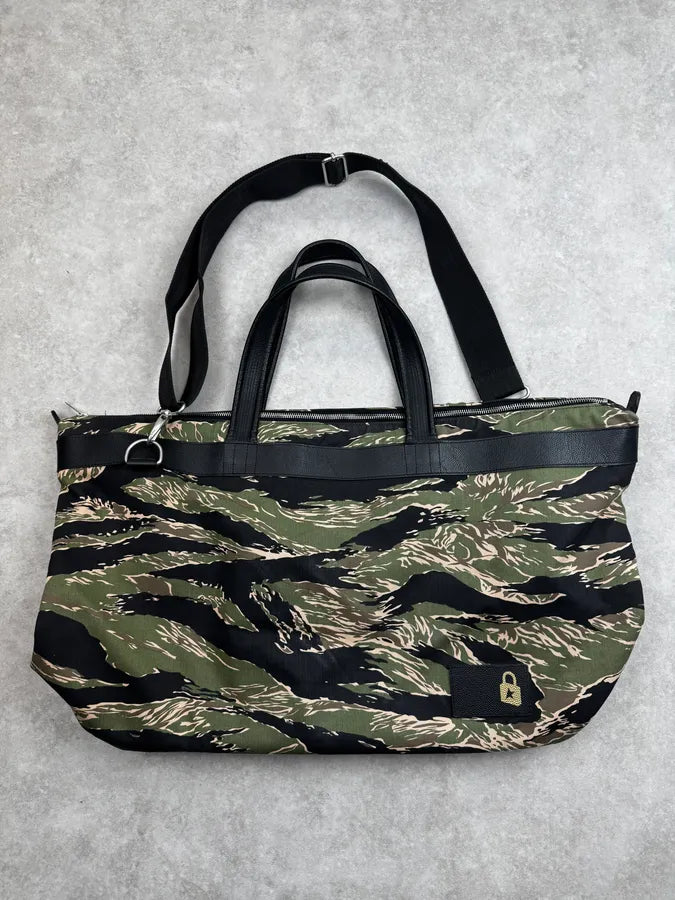 Golden Goose Black & Olive Tiger Camo Travel Bag HtoDtRA 1