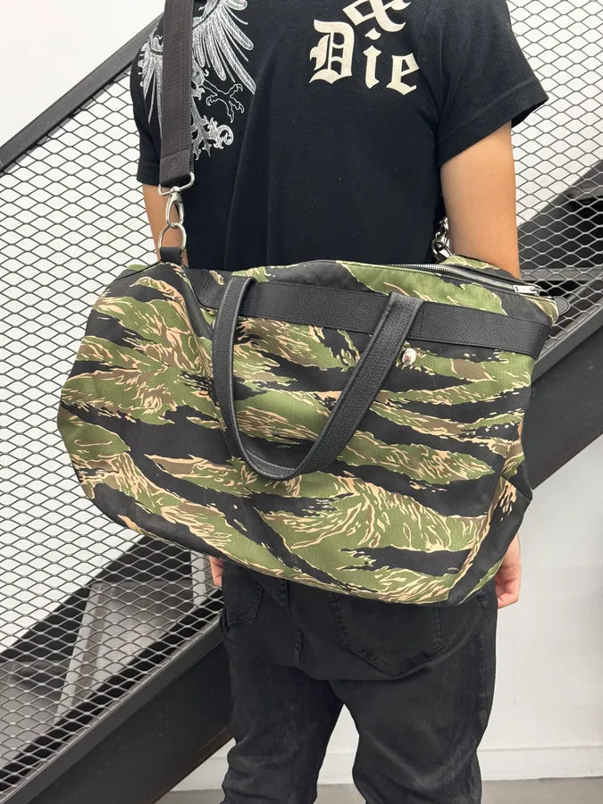 Golden Goose Black & Olive Tiger Camo Travel Bag HtoDtRA 3