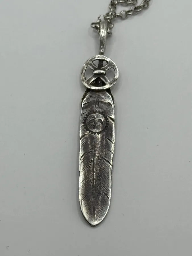 Goro’s Gold Top Heart Wheel Feather Silver Pendant vHTtkZQ 3