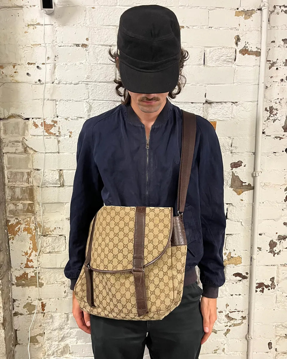 Gucci Beige Canvas Monogram Messenger Bag yPlkQKM 1