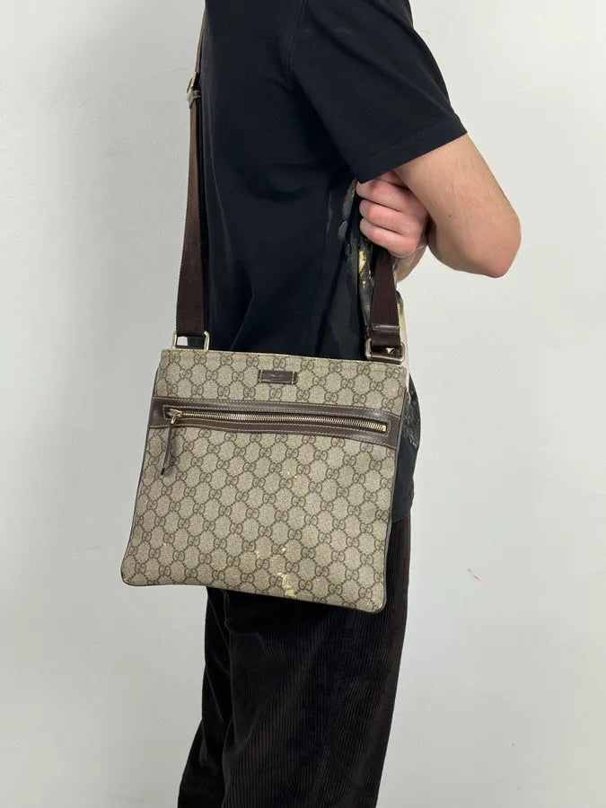 Gucci Beige Canvas Monogrammed Shoulder Bag LRubobc 1