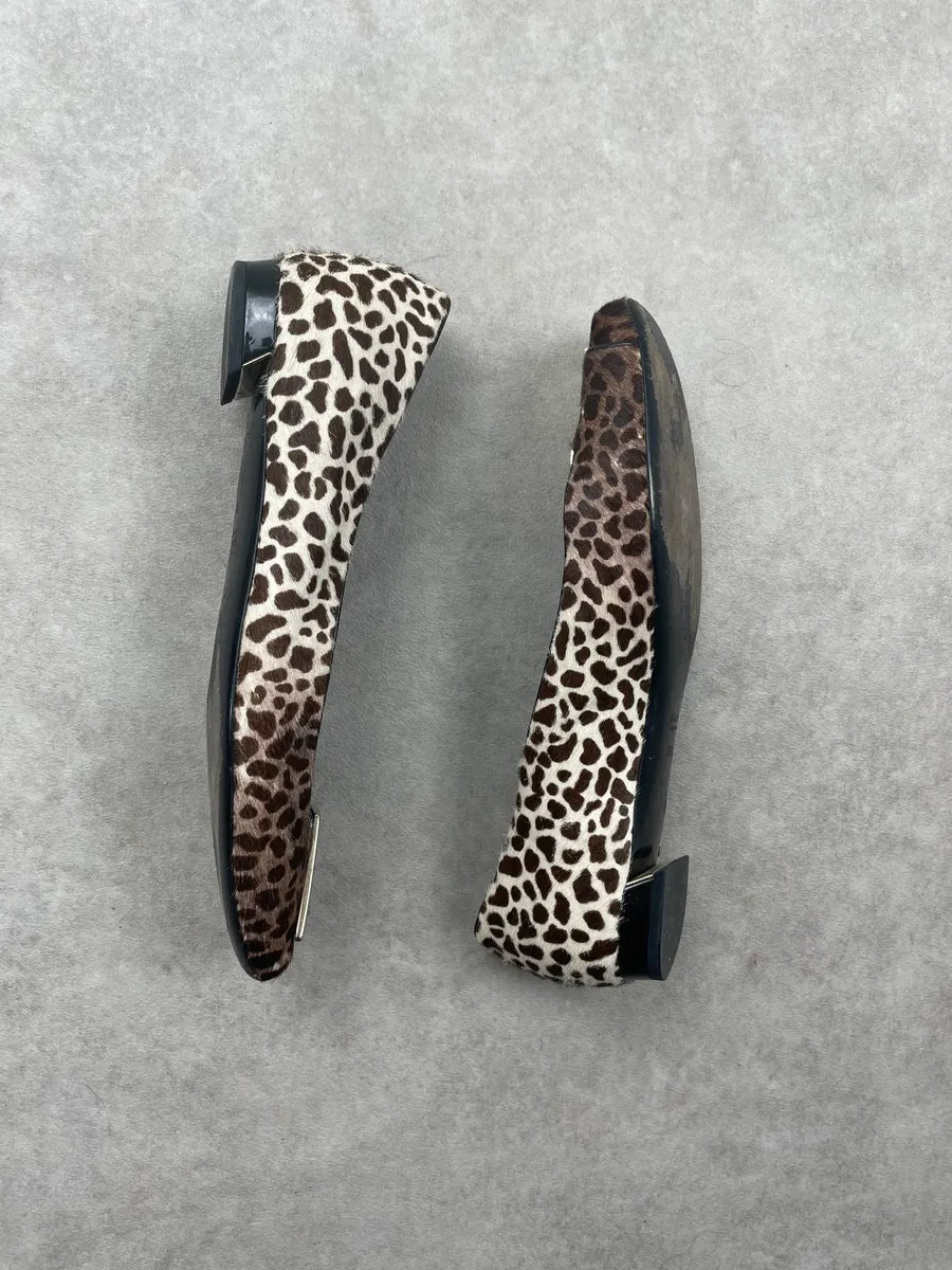 2000s Gucci Beige Leather Leopard Print Flats VbSZTPb 3