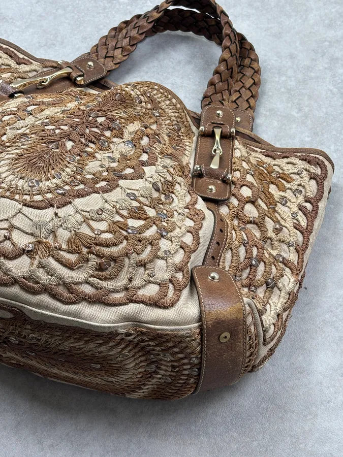 2000s Gucci Beige Leather Linen Embroidered Studded Handle Bag yFmgpEE 10