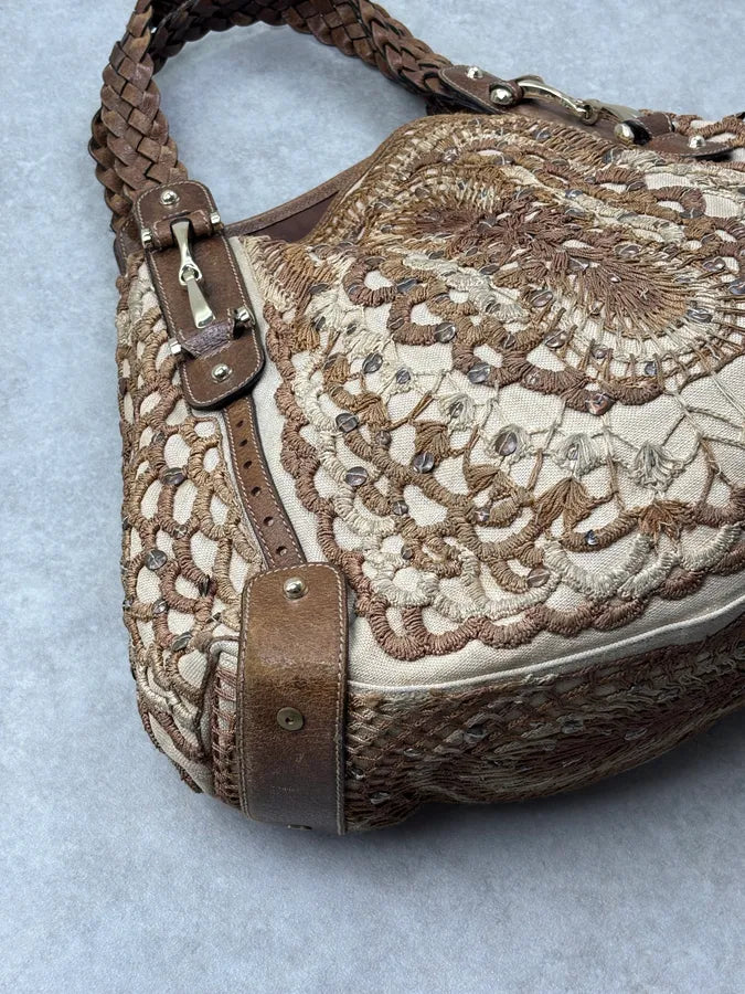 2000s Gucci Beige Leather Linen Embroidered Studded Handle Bag yFmgpEE 5