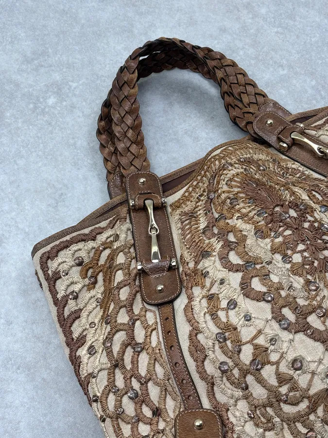 2000s Gucci Beige Leather Linen Embroidered Studded Handle Bag yFmgpEE 9