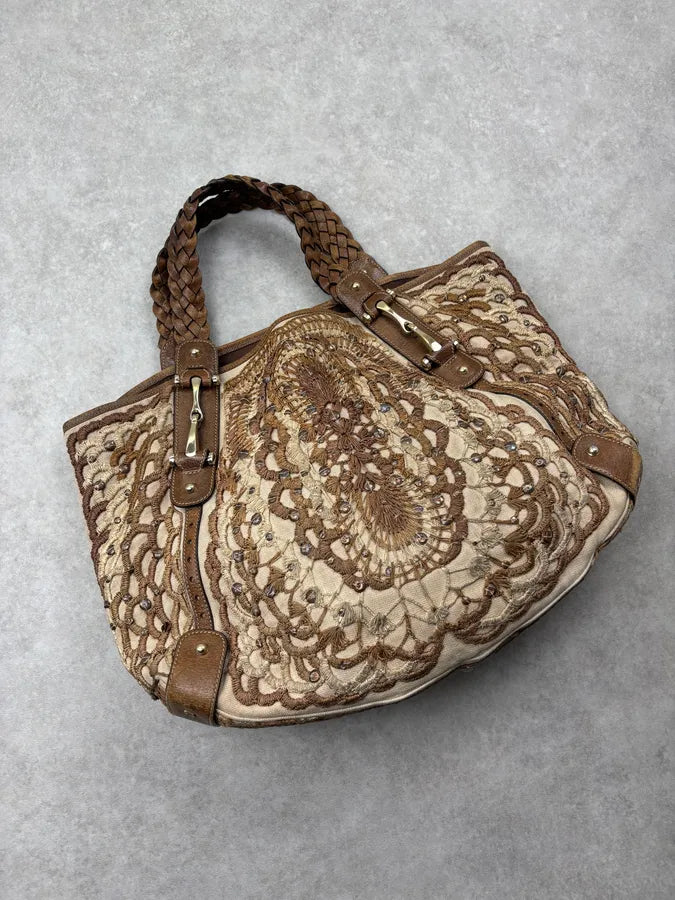 2000s Gucci Beige Leather Linen Embroidered Studded Handle Bag yFmgpEE 8