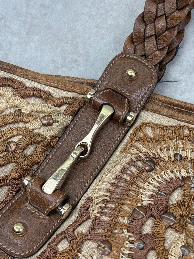 2000s Gucci Beige Leather Linen Embroidered Studded Handle Bag yFmgpEE 15