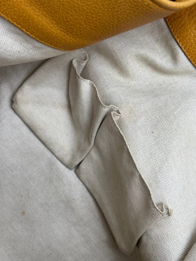 2000s Gucci Beige Mustard GG Laidback Crafy Canvas Leather Tote Bag zEkAQKd 21
