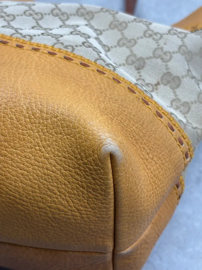 2000s Gucci Beige Mustard GG Laidback Crafy Canvas Leather Tote Bag zEkAQKd 11