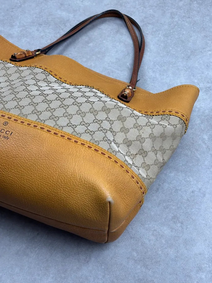 2000s Gucci Beige Mustard GG Laidback Crafy Canvas Leather Tote Bag zEkAQKd 10