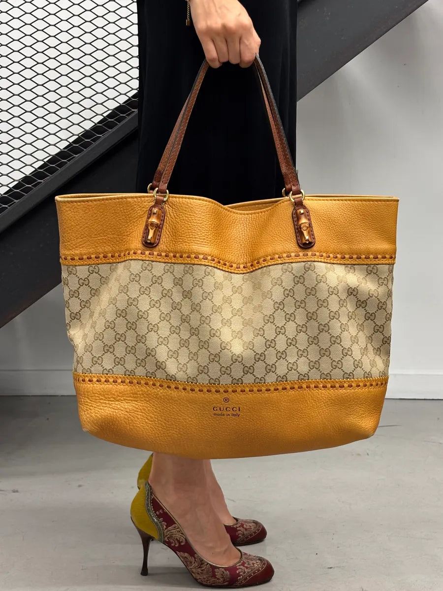 2000s Gucci Beige Mustard GG Laidback Crafy Canvas Leather Tote Bag zEkAQKd 0