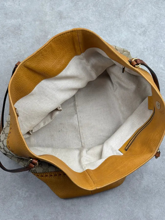 2000s Gucci Beige Mustard GG Laidback Crafy Canvas Leather Tote Bag zEkAQKd 18