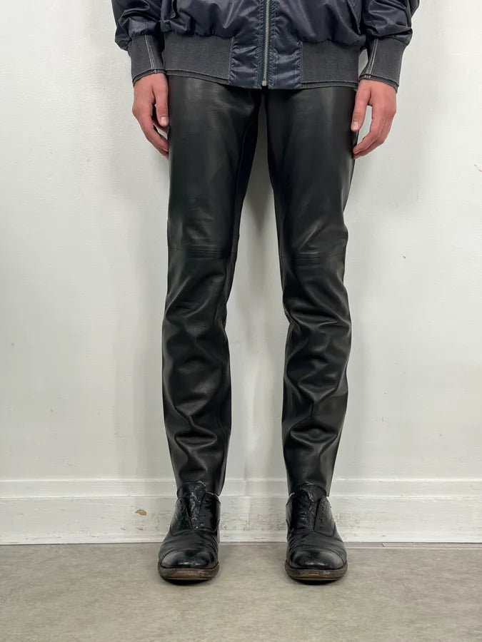 2000s Gucci Black Minimalist Leather Slim Pants by Tom Ford yAmIhWh 1