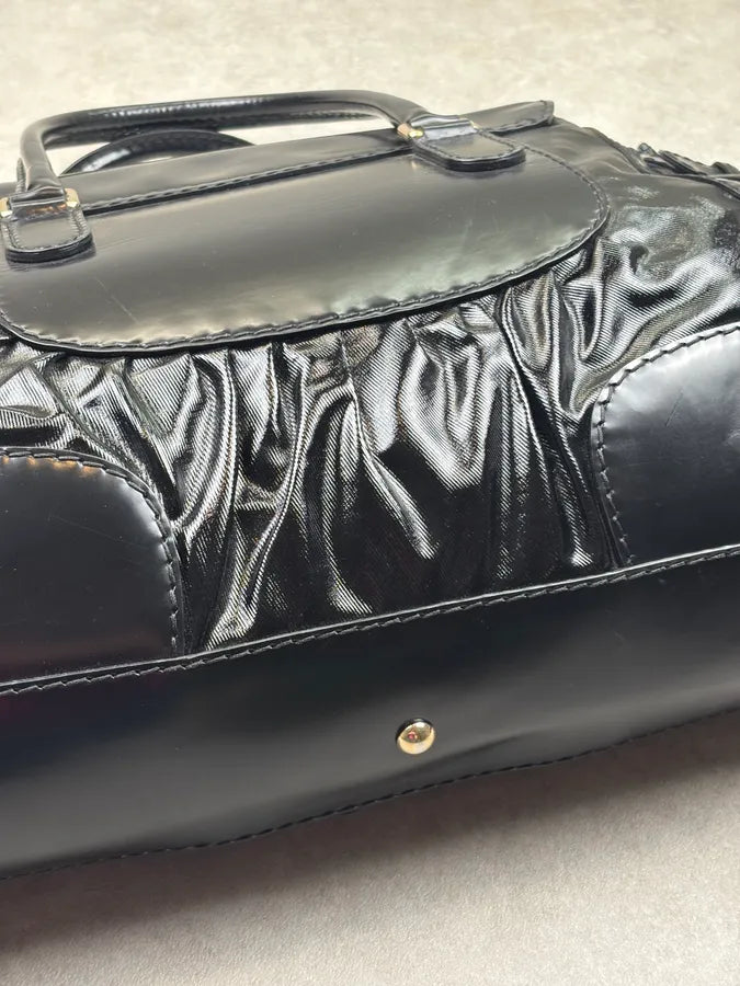 2010s Gucci Black Patent Leather Handle Bag by Frida Giannini ezSydRw 10