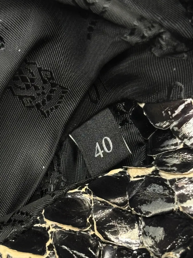 SS2009 Gucci Black Python Leather Madonna Jacket by Frida Giannini tAIueZO 14