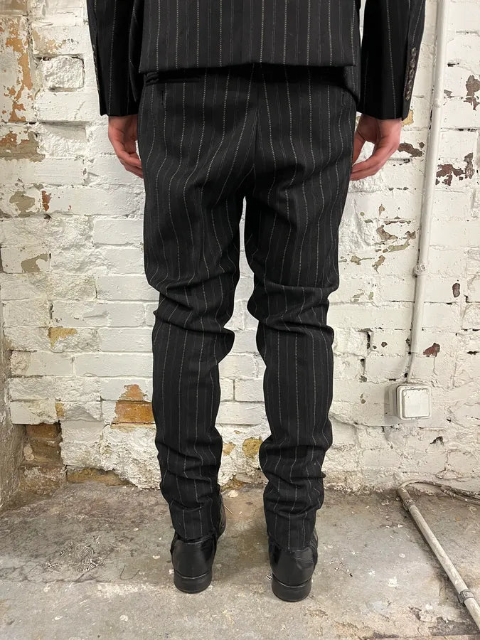 2000s Gucci Black Wool Pinstriped Suit by Tom Ford tnLKKGU 14