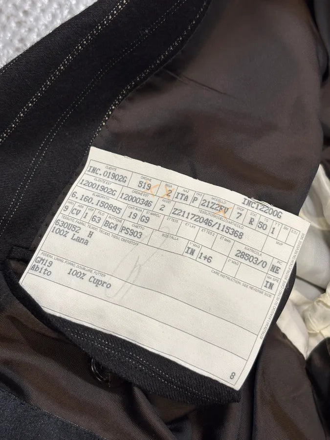 2000s Gucci Black Wool Pinstriped Suit by Tom Ford tnLKKGU 18