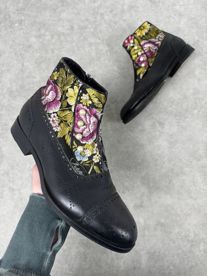 Gucci Black Embroidered Flowers Brogue Boots rLEMSuS 0