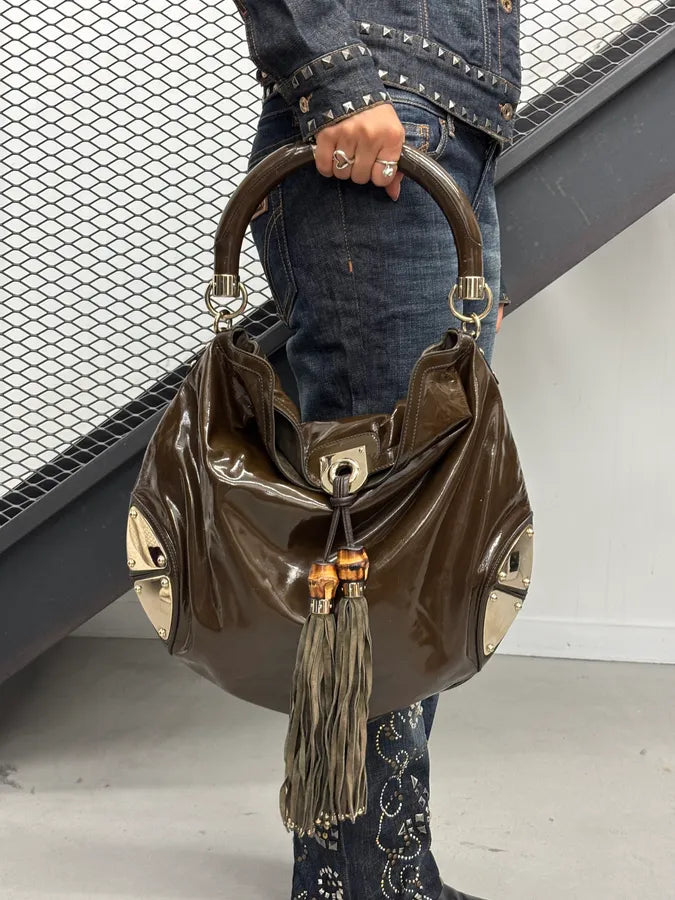 2000s Gucci Brown Patent Leather Fringe Indy Shoulder Bag by Frida Giannini ZlVpAVq 2
