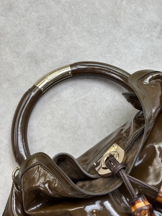 2000s Gucci Brown Patent Leather Fringe Indy Shoulder Bag by Frida Giannini ZlVpAVq 7