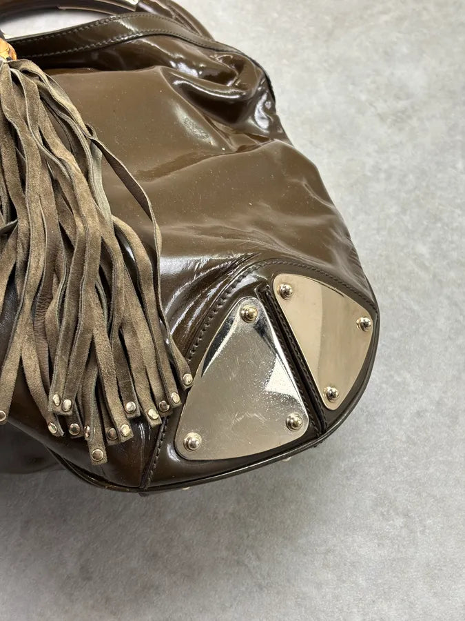 2000s Gucci Brown Patent Leather Fringe Indy Shoulder Bag by Frida Giannini ZlVpAVq 5