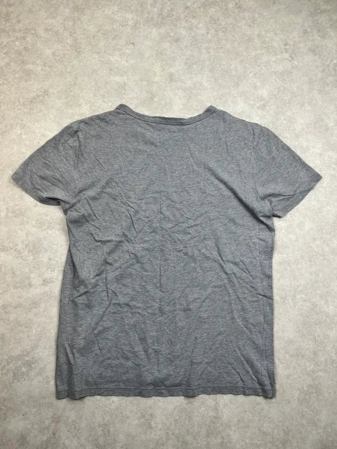 2010s Gucci Grey Crest Laurel Logo T-Shirt  MzqTFWf 3