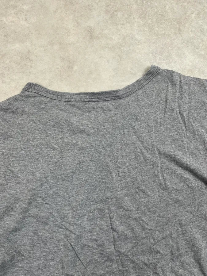 2010s Gucci Grey Crest Laurel Logo T-Shirt  MzqTFWf 6