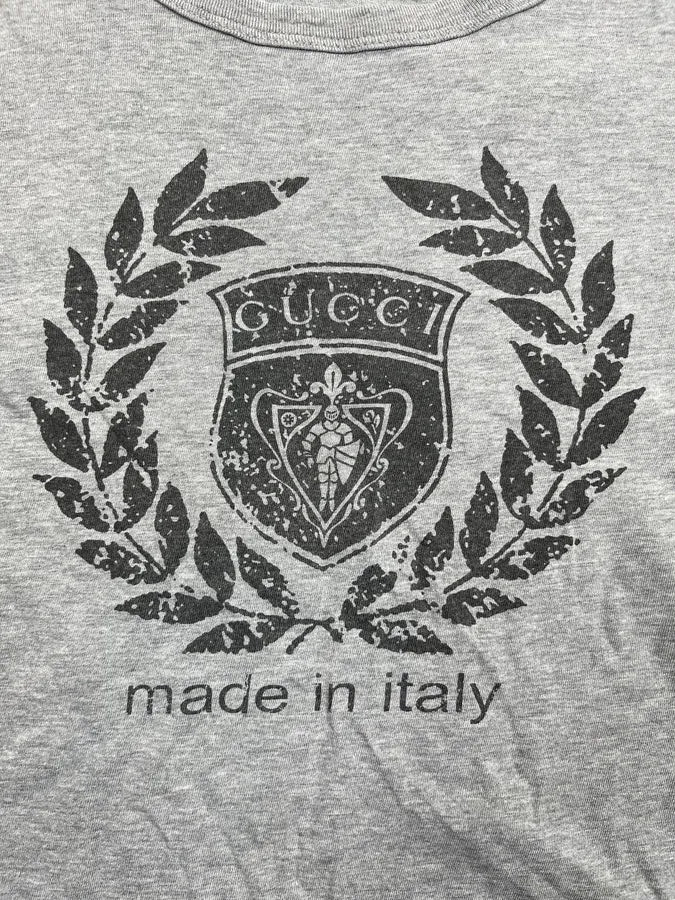 2010s Gucci Grey Crest Laurel Logo T-Shirt  MzqTFWf 4