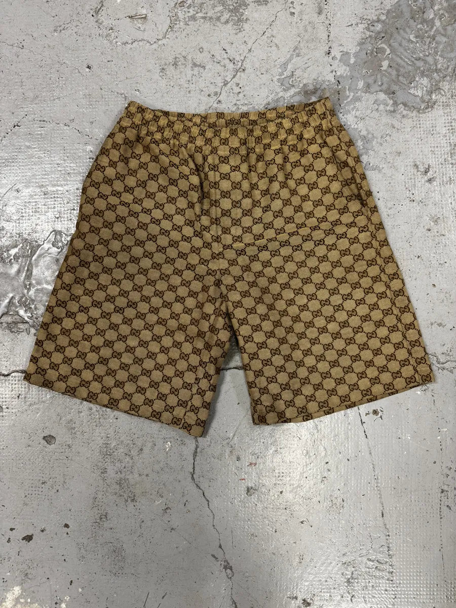 Gucci Monogrammed Beige Logo Shorts XhzUarC 1