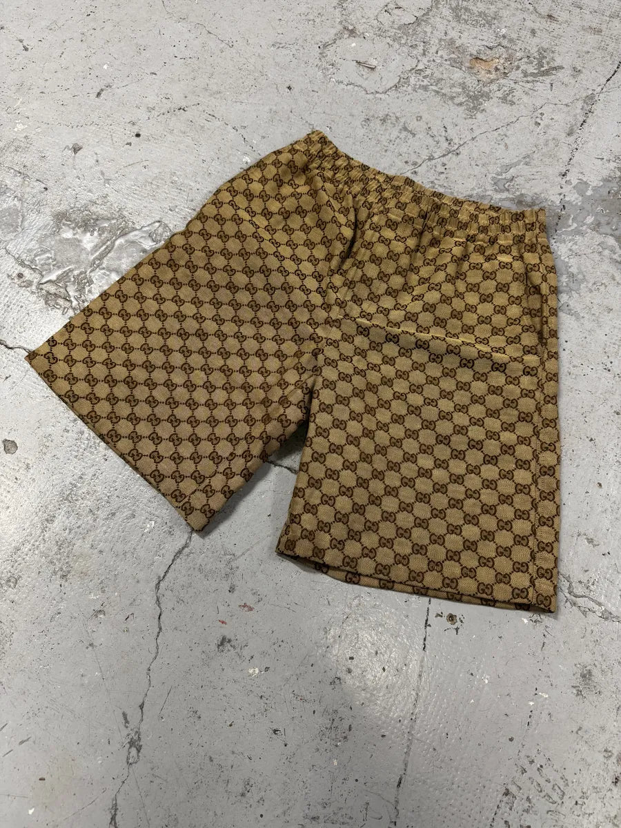Gucci Monogrammed Beige Logo Shorts XhzUarC 7