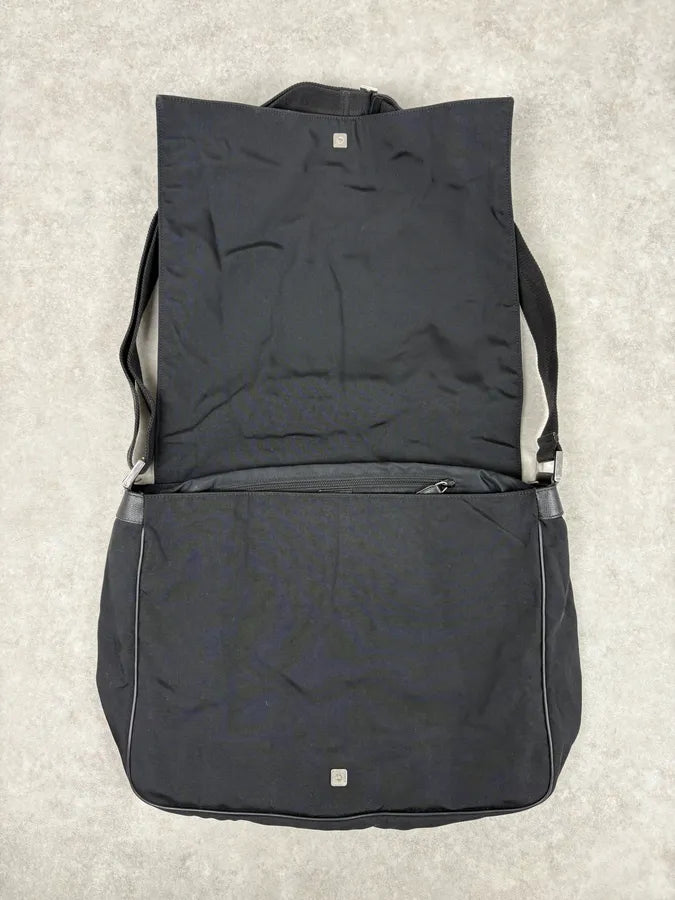 Gucci Nylon Black Minimalist Messenger Bag FFkQiZn 3