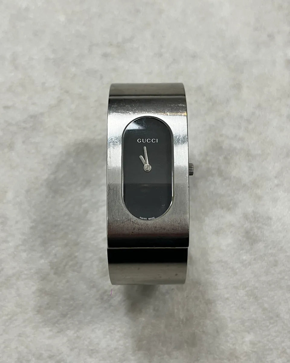 Gucci Silver Stainless Steel Logo Watch UbaURGU 3