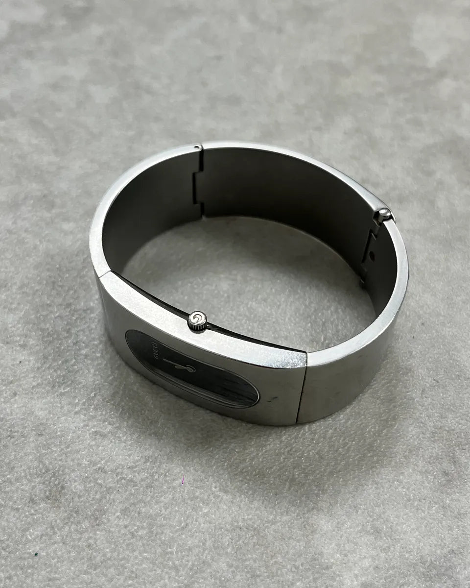 Gucci Silver Stainless Steel Logo Watch UbaURGU 5