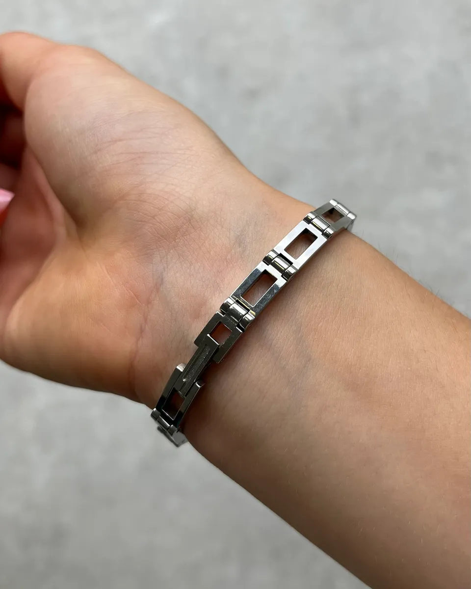 Gucci Silver Stainless Steel Watch dueHnWj 3