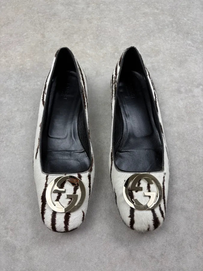 Gucci White & Black Ponyhair Tiger Ballet Flats ErZkhMC 1