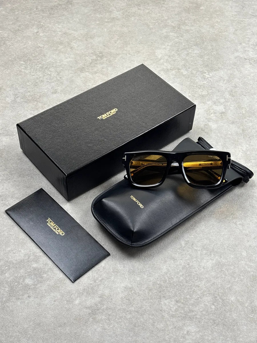 Tom Ford Black Acetate Amber-Lens Sunglasses gynBYOPe 0