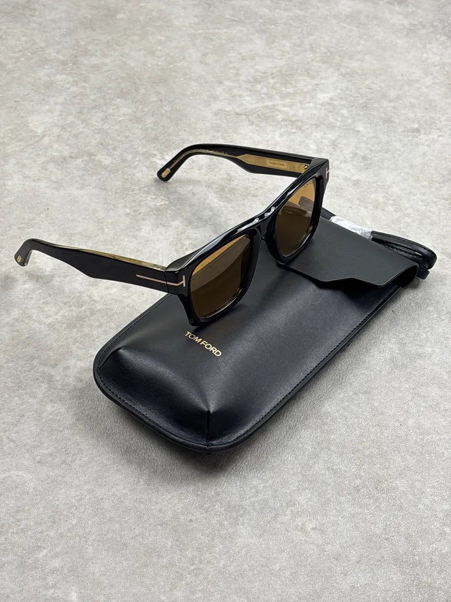 Tom Ford Black Acetate Amber-Lens Sunglasses gynBYOPe 4