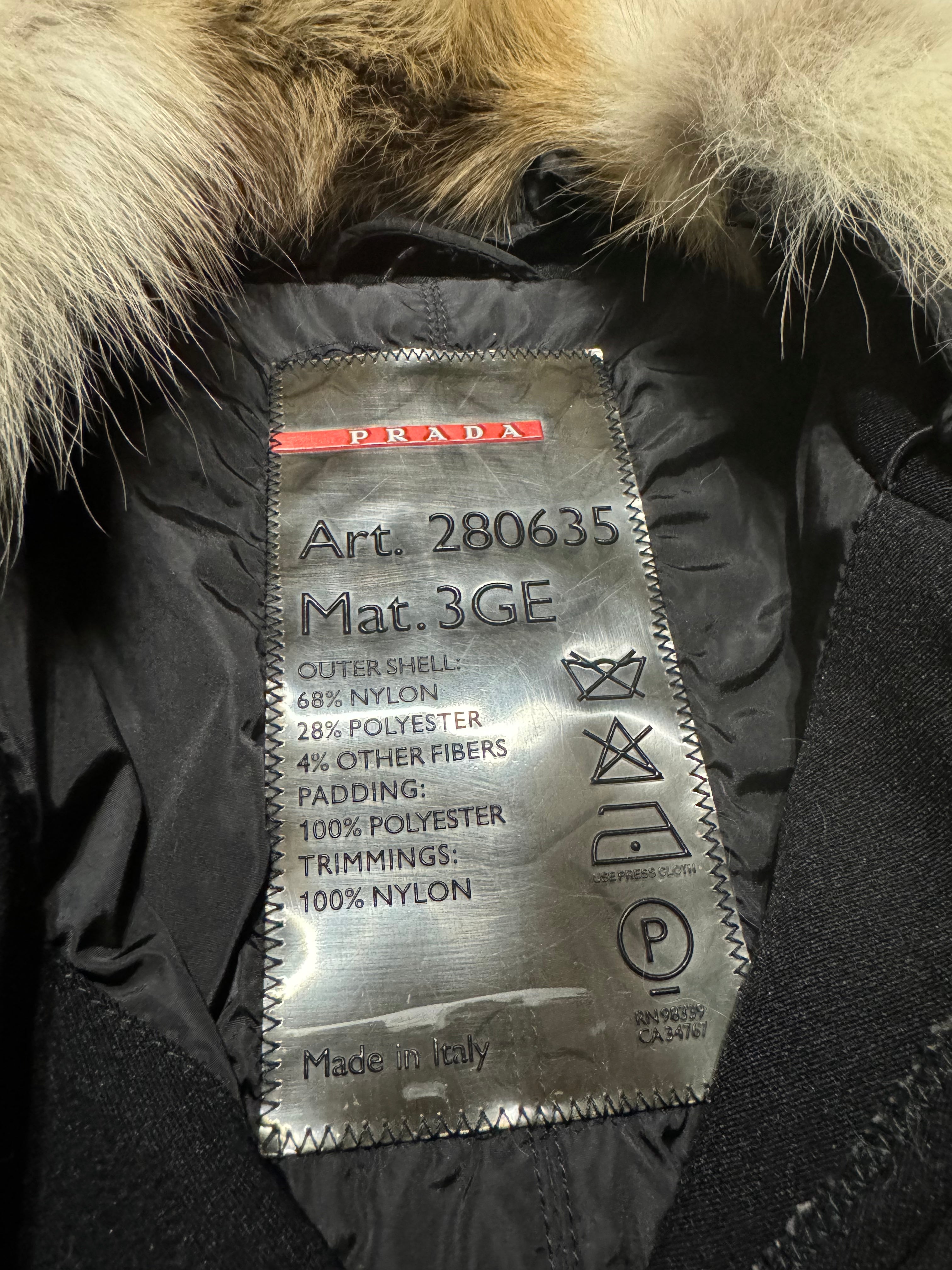 2000s Prada Cozy Elegant Fur Collar Jacket   (XS) - 9