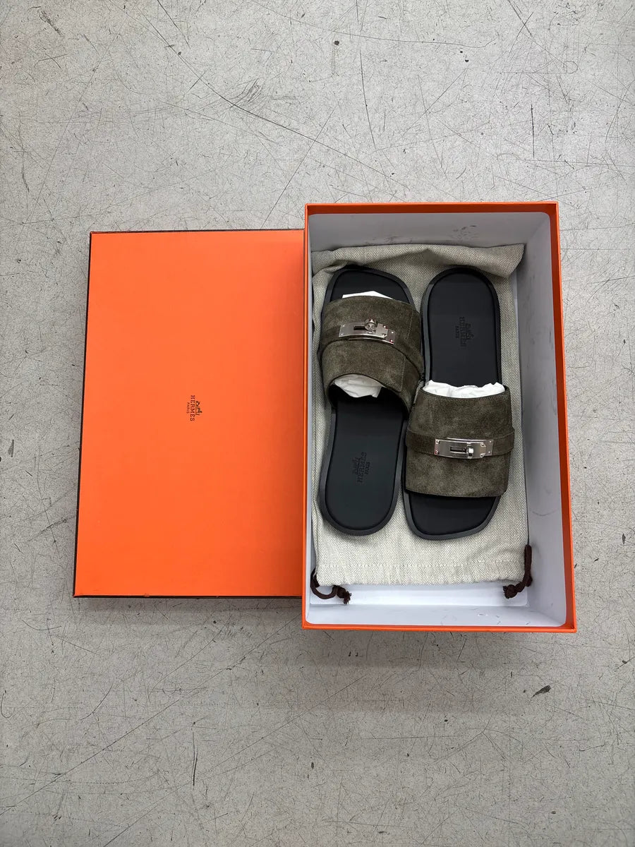 Hermès Olive Taupe Suede Kelly Lock Slide Sandals hZldmDvj 3