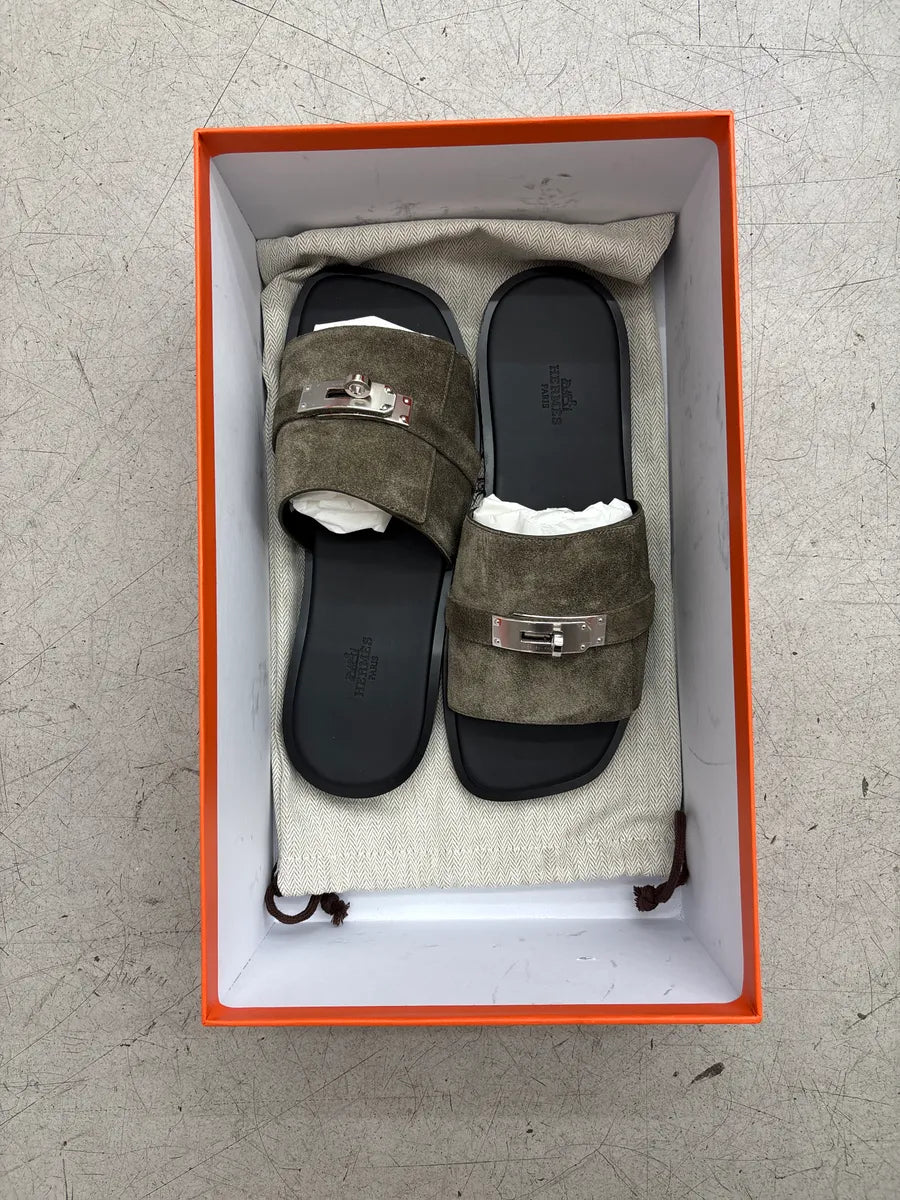 Hermès Olive Taupe Suede Kelly Lock Slide Sandals hZldmDvj 4