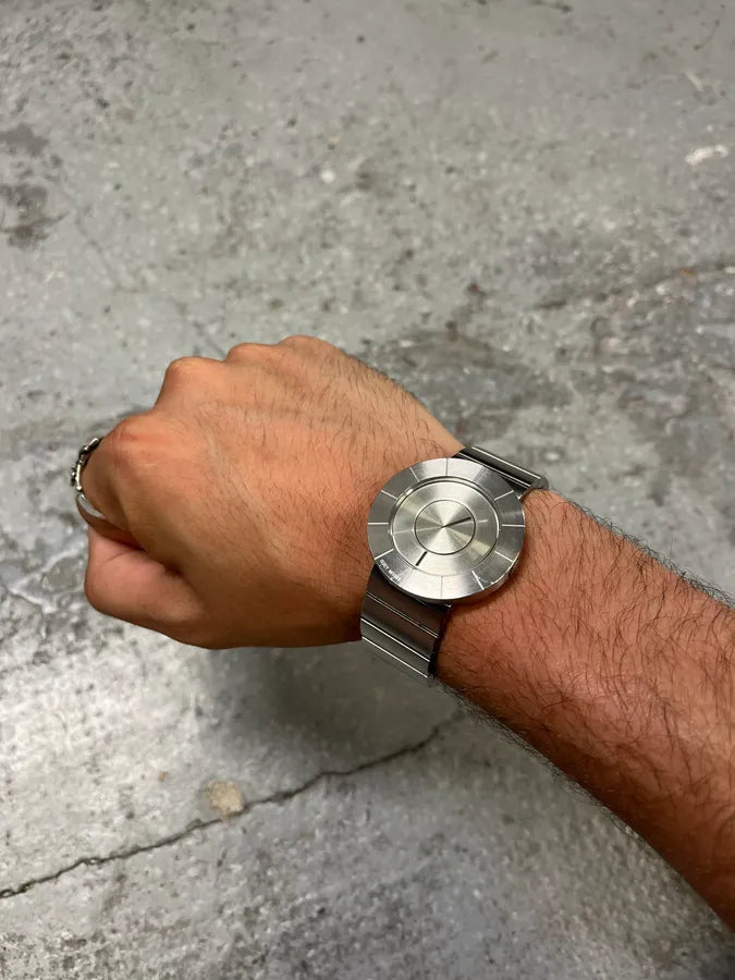 Issey Miyake TO Silver Watch Designed by Tokujin Yoshioka (OS) yCrkAMg 2
