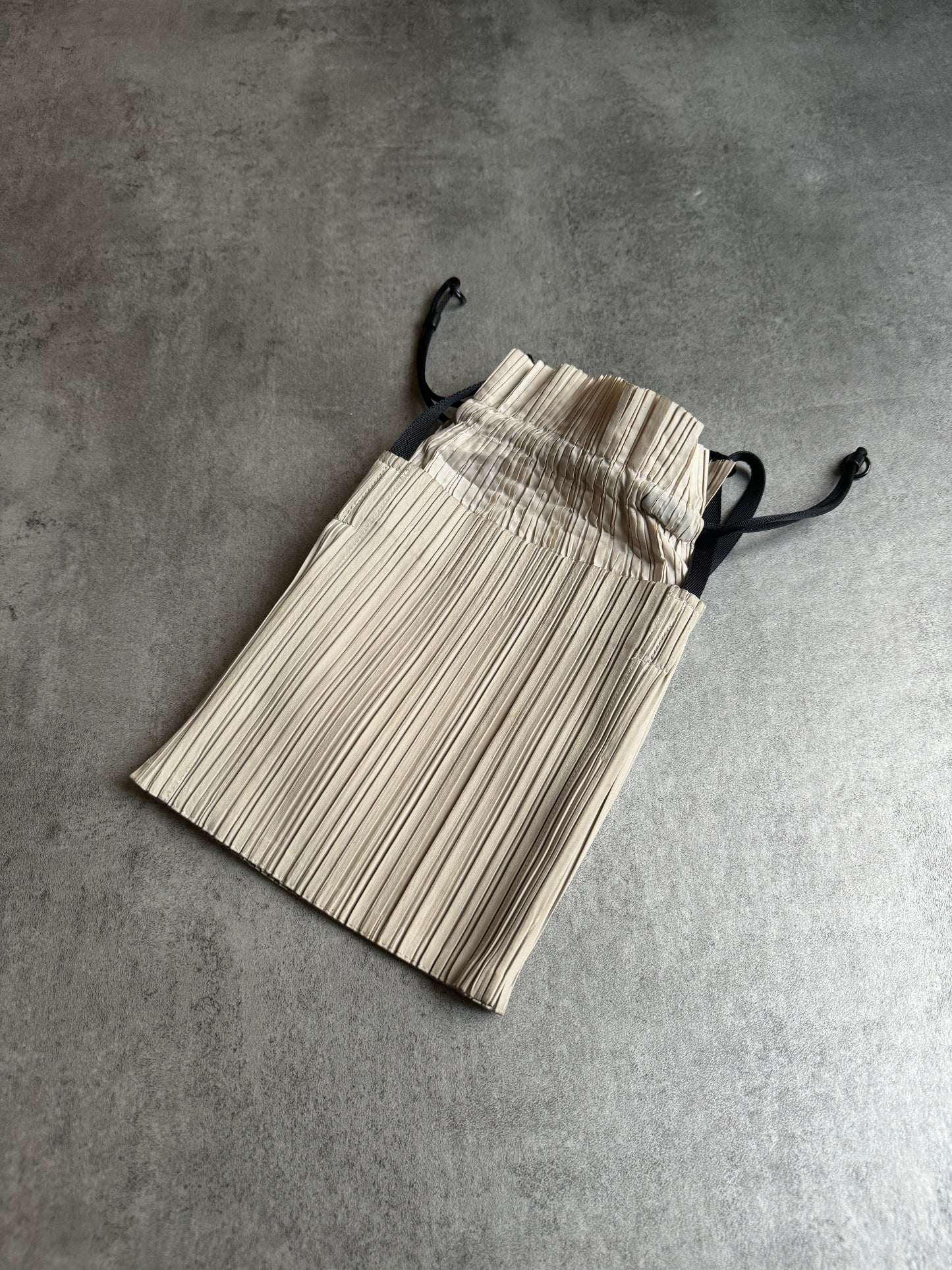 SS2023 Issey Miyake Pleats Please Shoulder Bag Off-White (OS) - 7