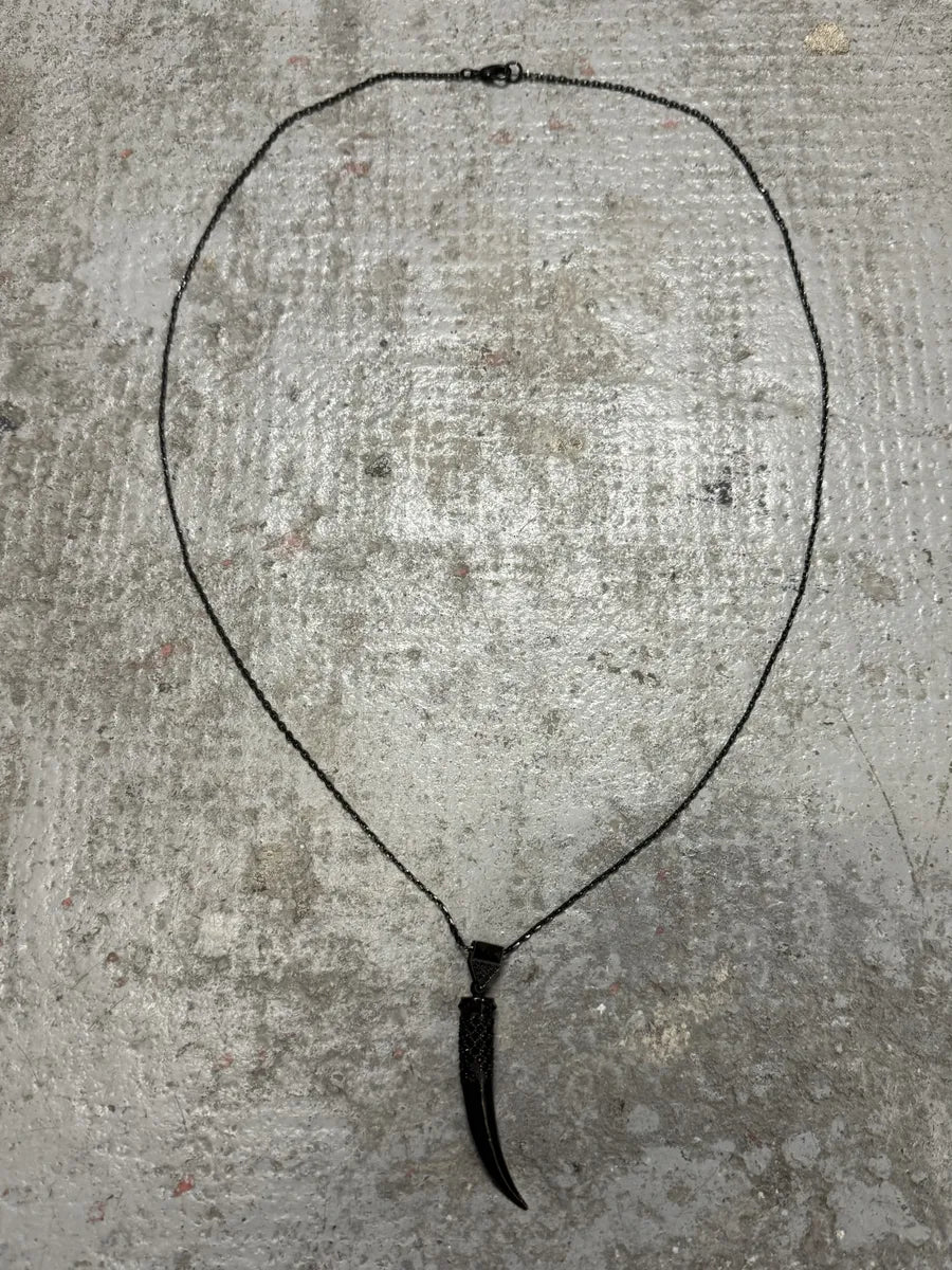 Jean Paul Gaultier Black Ornament Tooth Necklace (OS) ddLKBuu 0