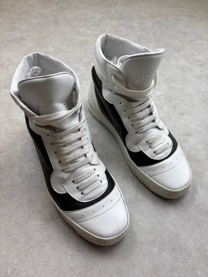2010s John Galliano Black & White High Leather Sneakers QkdFvKf 3