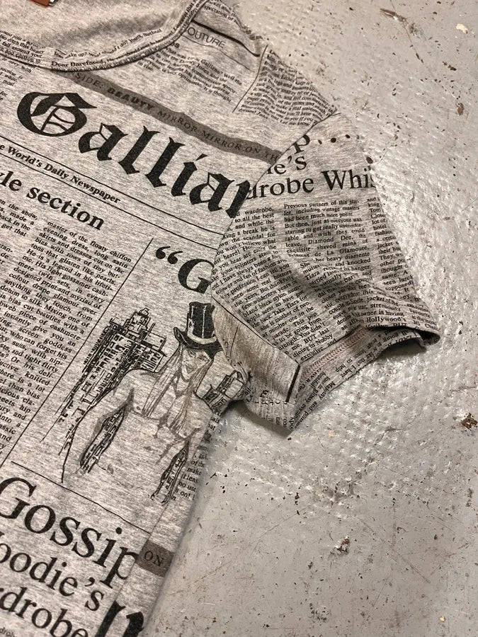 John Galliano Grey & Black V Neck Magazine Newspapers T-Shirt cgLBTgC 5
