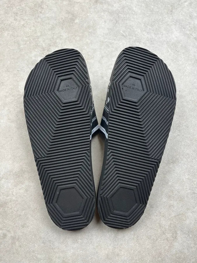 John Galliano Newspaper Black Rubber Slides AVLcsXA 3